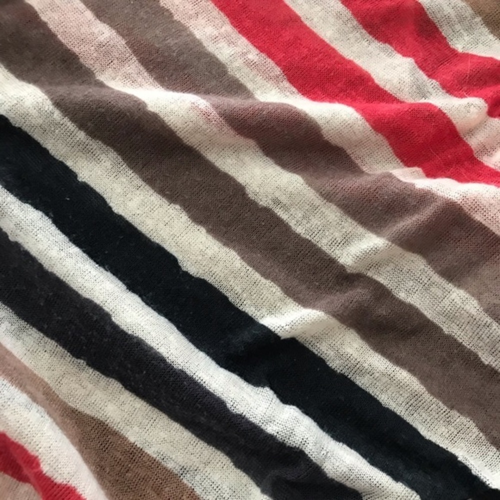 ⭐️Striped Top - Picture 3 of 3